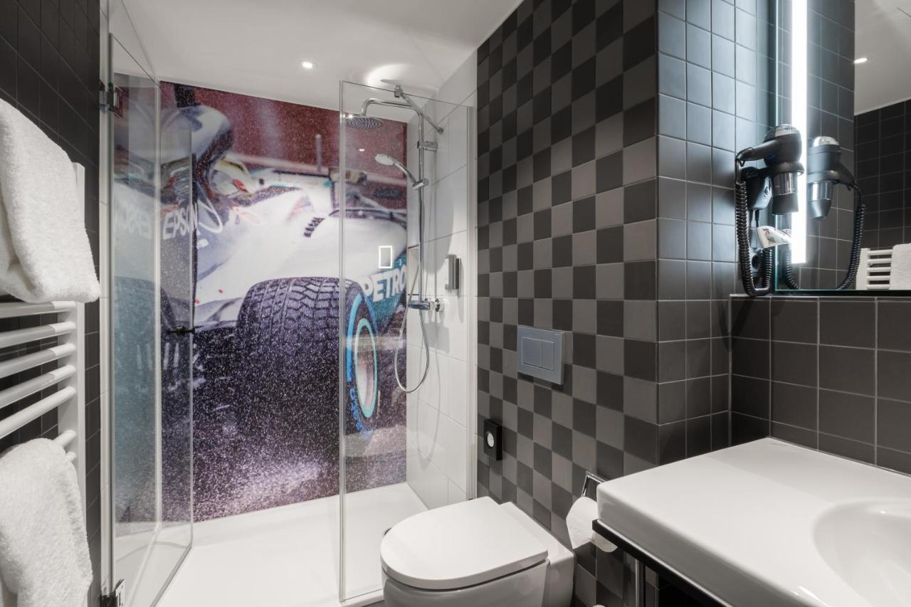 V8 Hotel Koeln At Motorworld Exterior photo