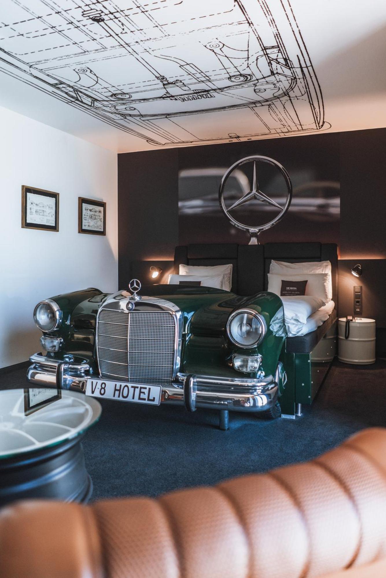 V8 Hotel Koeln At Motorworld Exterior photo