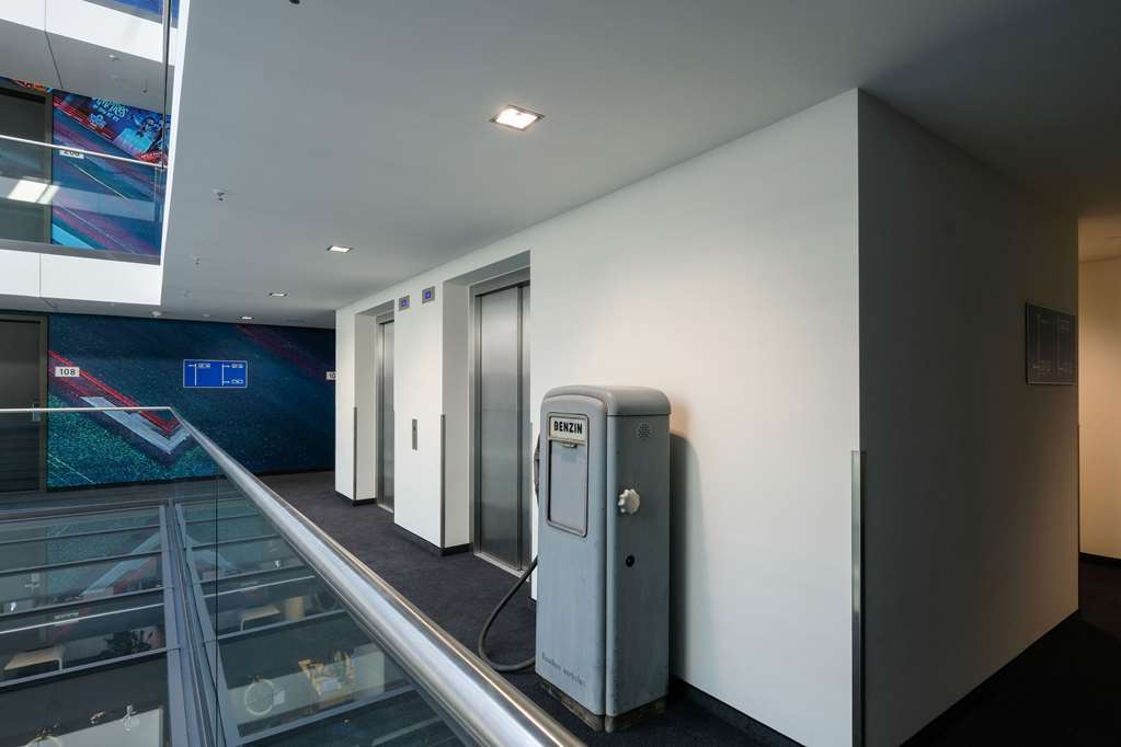 V8 Hotel Koeln At Motorworld Interior photo